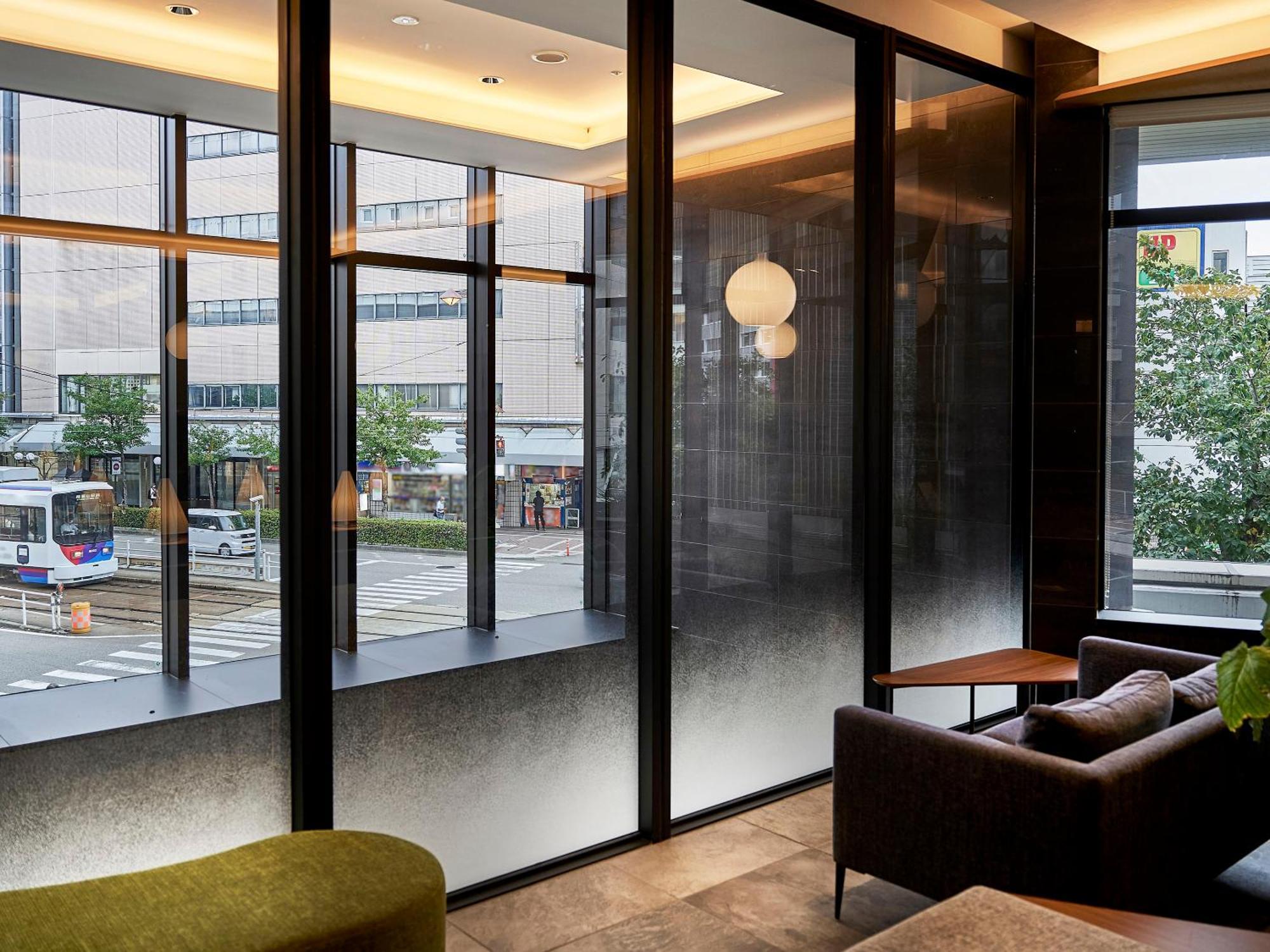 Daiwa Roynet Hotel Toyama-Ekimae Экстерьер фото